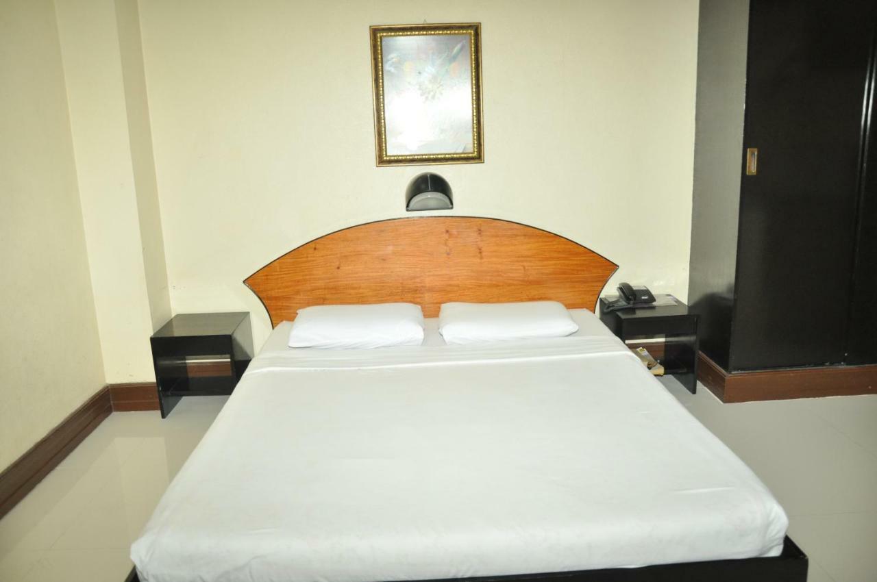 Paragon Suites Cebu Eksteriør bilde